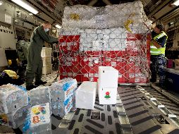 El Reino Unido enviará asimismo suministros de agua, tiendas de campaña y equipos de protección a bordo del buque de la Marina australiana. EFE