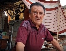 Félix ha tenido que empeñar su herramienta como carpintero en varias ocasiones. EL INFORMADOR