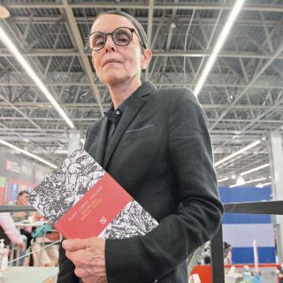 Pura López Colomé explora los sentidos desde la poesía