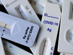 El gobernador dio positivo ayer a COVID. AFP