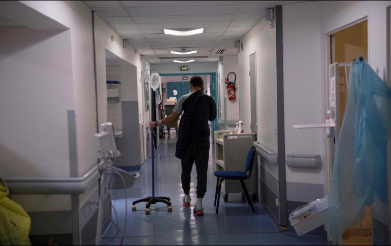 Los trabajadores de la salud deben recibir la dosis de refuerzo. AFP/J. de Rosa