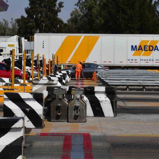 VIDEO: Grupo protesta contra sistema ponchallantas en Edomex