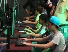 Los criminales se hacen pasar por jóvenes en los videojuegos para después citarlos. ESPECIAL