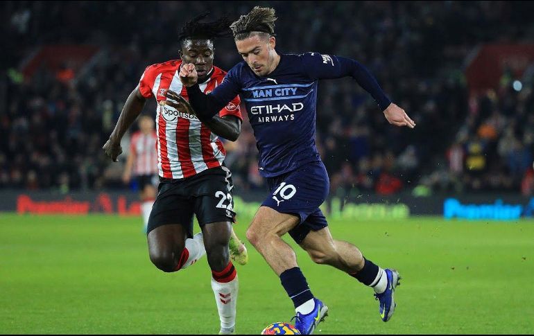 Neutralizado. Jack Grealish no logró hacer más daño a la zaga rival. @jackgrealish