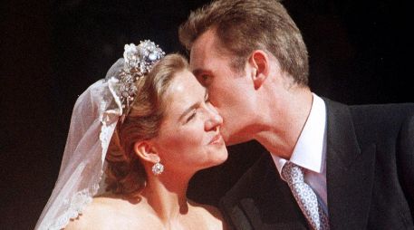 La pareja se casó en octubre de 1997 en una fastuosa ceremonia en Barcelona. AFP / ARCHIVO