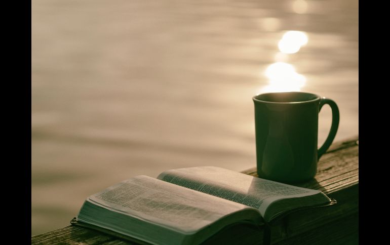 Este es un libro para los que se preocupan / Photo by Aaron Burden on Unsplash