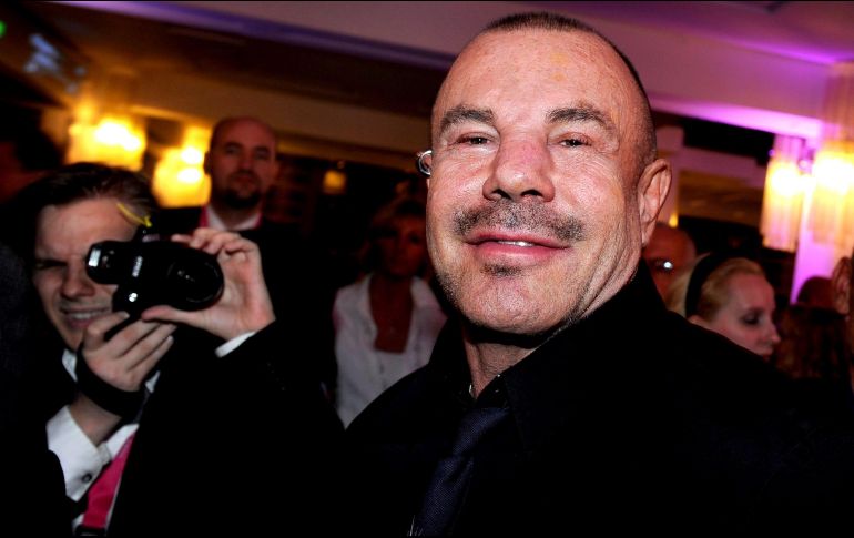 Personalidades de la moda, el cine y la televisión han manifestado sus condolencias en redes sociales tras la muerte del diseñador Thierry Mugler. EFE / J. Kalaene