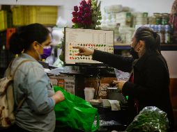 Papas y plátanos llegan a venderse en 39 pesos por kilo. EL INFORMADOR/G. Gallo
