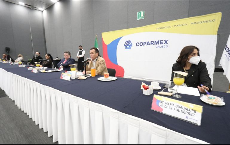 Pablo Lemus dialogó con el presidente de Coparmex Jalisco, Carlos Villaseñor Franco y más socios. TWITTER/@PabloLemusN