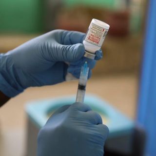 COVID: Tribunal ordena vacunar a niño de 11 años sin comorbilidades