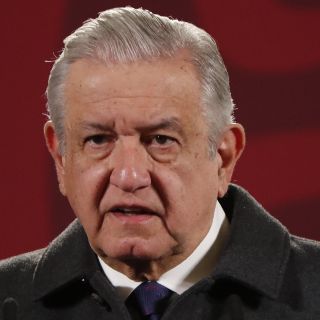 AMLO rechaza reconsiderar propuesta de Salmerón como embajador