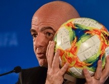 Según Infantino, los grandes clubes se oponen a un Mundial cada dos años, en lugar de celebrarlo cada cuatro como ahora, pero por ejemplo las 54 federaciones africanas apoyan el proyecto. AFP / ARCHIVO