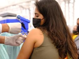 En la metrópoli se ofrece la vacunación en los macromódulos donde el proceso es rápido. ESPECIAL