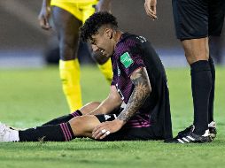 INCÓGNITA. Aún no se sabe el alcance de la lesión de Jorge Sánchez, pero el dolor en su rodilla preocupa al Tri y al América. IMAGO7