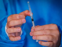 Del 3 de enero a la fecha han colocado 456 mil vacunas a personas rezagadas, en el Estado de México. EFE/S. Lecocq