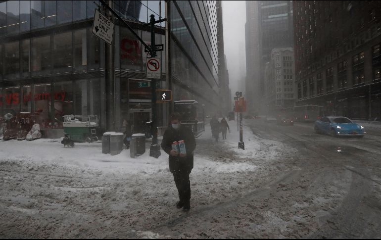 Nueva York es uno de los sitios más afectados por la tormenta invernal. EFE