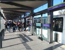 Hoy arrancó funciones el Peribús con 42 estaciones en sus 41.5 kilómetros de recorrido. EL INFORMADOR