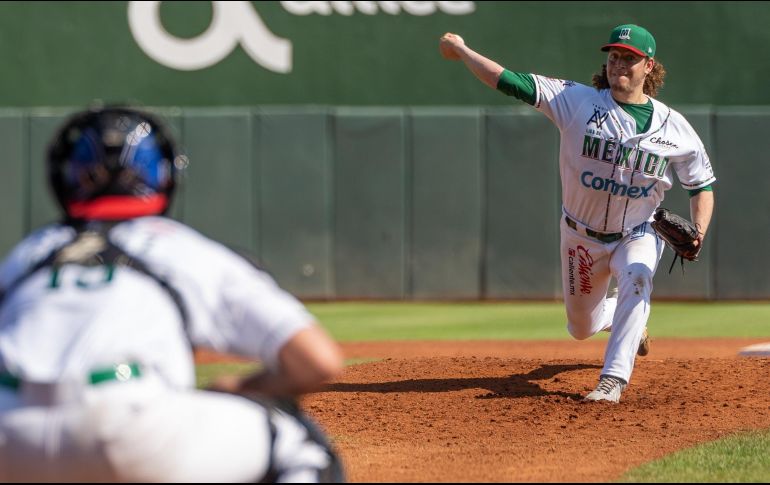 México jugó con fuego. La ofensiva desapareció y le delegó toda la responsabilidad al bullpen. EFE / F. Spotorno