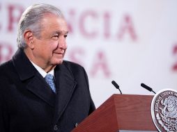 AMLO insistió en que el mejor método para elegir a su relevo en 2024 es la encuesta para preguntarle al pueblo. EFE / Presidencia de México