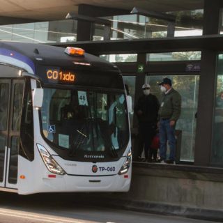 Gobierno de Jalisco presume inversión millonaria en infraestructura ante ingenieros