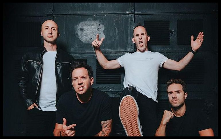 Simple Plan se formó en 1999, los canadienses Pierre (voz y bajo), Chuck (batería), Jeff (guitarra) y Sébastien (segunda guitarra) han mantenido una ascendente carrera musical.  ESPECIAL