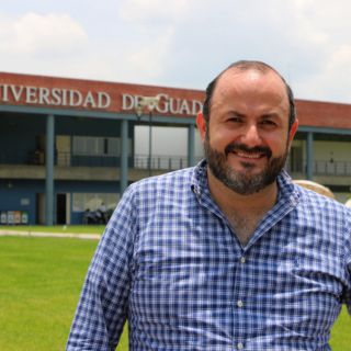 ¿Cuáles son los choques que han tenido la UdeG y el gobernador?