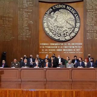 Gobernador de Jalisco se reúne con secretario de Gobernación en Querétaro