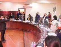 En total se recibieron nueve propuestas de candidatas y candidatos, dejando en la terna a tres: Paola Sarahí Gaspar Miranda, Luis Enrique Chanón Rosas y Otoniel Vara de Valdez González (i). ESPECIAL / Ayuntamiento de Tlaquepaque