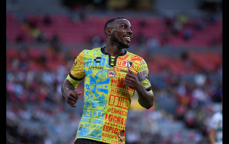 CERCA. Julián Quiñones en la última jugada del partido estuvo a punto de marcar un golazo de tiro libre. IMAGO7