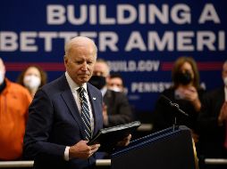 Joe Biden, cuyo plan pretende destinar mil 800 MDD a gastos sociales y medioambientales, incluía esta reforma muy significativa en un país donde los estudios superiores pueden ser extremadamente caros. AFP / ARCHIVO