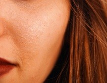 Cremas antiedad para el cuidado de la piel madura. ESPECIAL/Photo by Hichem Dahmani on Unsplash.