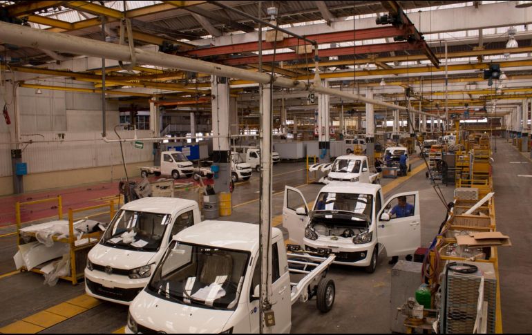 La escasez de insumos le impidió a las exportaciones automotrices recuperar el terreno perdido con la pandemia. EFE/Archivo