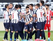Monterrey venció al equipo más débil del torneo, pero la afición de Rayados que hizo el viaje a Emiratos Árabes Unidos abucheó a sus jugadores y siguió con las manifestaciones de inconformidad hacia sus jugadores. EFE / A. Haider