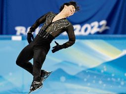 Voló. El patinador tapatío cumplió ayer su meta de ser el primer latinoamericano en competir en la Final Olímpica del patinaje artístico, en los juegos de Beijing 2022. AFP/ W. ZHAO
