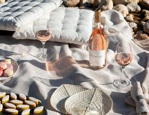 Whispering Angel es un rosé premium que es posible beber desde el mediodía hasta la medianoche. ESPECIAL/CORTESÍA WHISPERING ANGEL