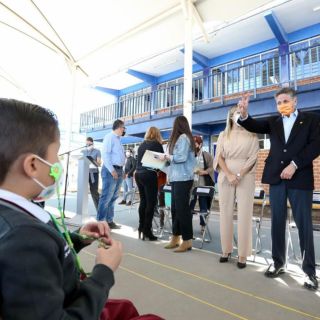 Zapopan busca proteger a estudiantes con seguro contra accidentes