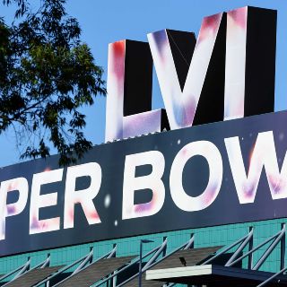 Los divertidos anuncios del Super Bowl LVl con Salma Hayek, Lindsay Lohan y Zendaya