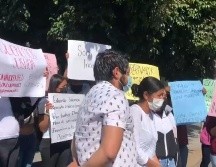 En grito al unísono decían “son inocentes”, además traían pancartas en las que destacaban los mensajes al gobernador de Jalisco. ESPECIAL