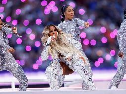 Los raperos Eminem, Snoop Dogg, Dr. Dre, Kendrick Lamar y Mary J. Blige brillaron en el medio tiempo del Super Bowl 2022 y dejaron a todos los espectadores  impresionados con un gran show. EFE / J. Mabanglo