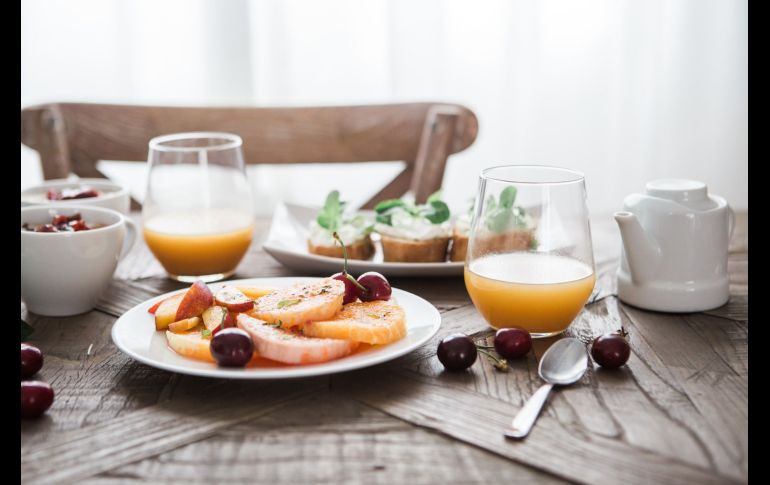 Mejora tus días con una sana alimentación / Photo by Brooke Lark on Unsplash