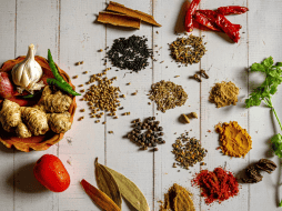 Las hierbas y las especias se consumen en combinación con otros alimentos, no deben considerarse como único tratamiento. ESPECIAL/Photo by Ratul Ghosh on Unsplash