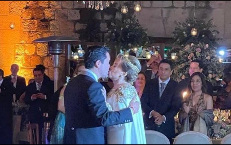 Elba Esther se casó con Luis Antonio Lagunas este sábado. ESPECIAL