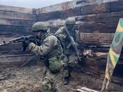 Reportes de Estados Unidos indican que Rusia desplazó más de 100 mil efectivos a la frontera con Ucrania. EFE/Servicio de Prensa del Ministerio de Defensa rusa