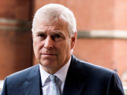 El príncipe Andrés demostró que puede evitar el amargo trago de declarar como acusado en una corte extranjera. EFE/E. Oliver