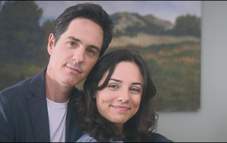 Mauricio Ochmann y Fiona Palomo. Los actores protagonizan una cinta donde exploran la paternidad, la madurez y el amor familiar. Cortesía