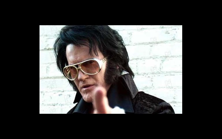 Bruce Campbell Bruce Campbell, en “Bubba-Ho-Tep”. En la alocada comedia de terror “Bubba Ho-Tep”, el héroe de la trilogía “Posesión Infernal” interpreta a un Elvis crepuscular que comparte residencia de ancianos junto a un también vivo John Fitzgerald Kennedy. 