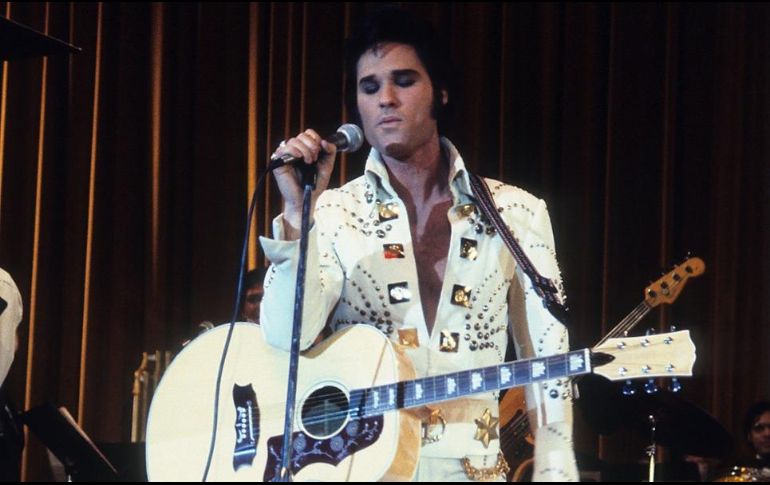 Kurt Russell en “Elvis”: El actor interpretó a Elvis en una biopic para televisión titulada “Elvis” de 1979 y dirigida por John Carpenter. La película fue nominada al Globo de Oro.