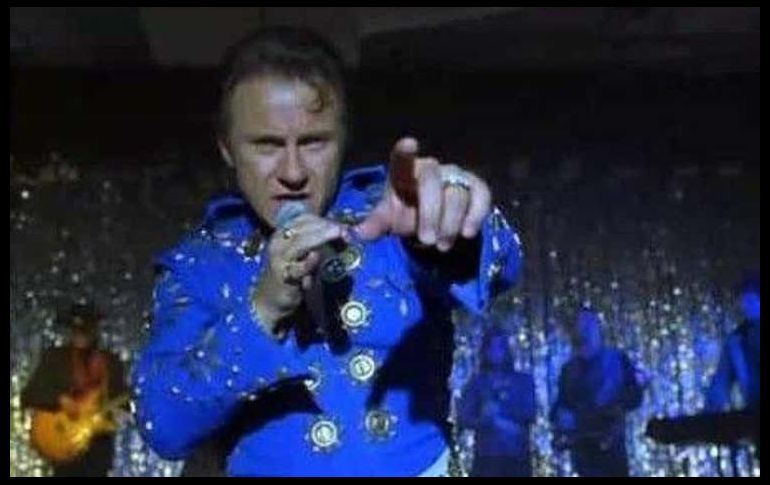 Harvey Keitel en “En busca de Graceland”. En esta película de 1998, Keitel interpreta a un hombre que dice ser Elvis Presley.
