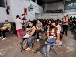 Exigencia de certificado en bares dispara vacunación en Jalisco