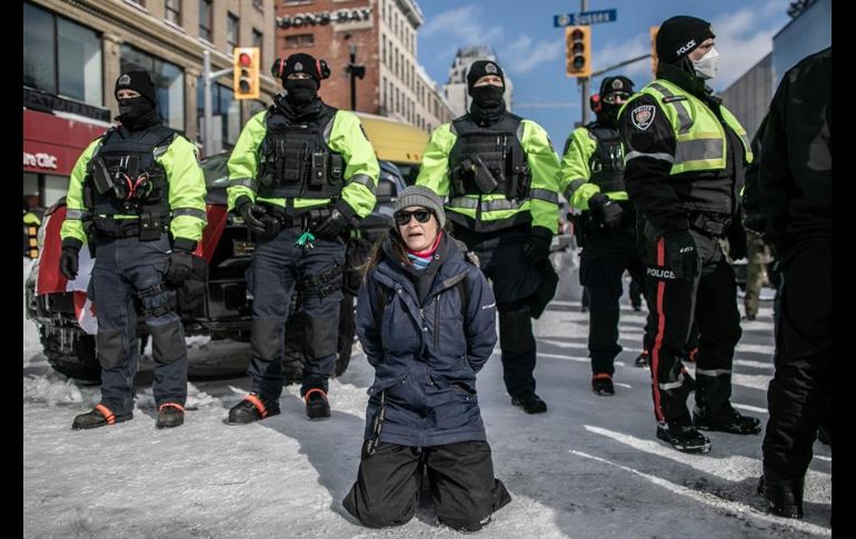 Autoridades advierten a los manifestantes que deben abandonar las calles si no quieren ser detenidos. EFE/A. Salahuddien